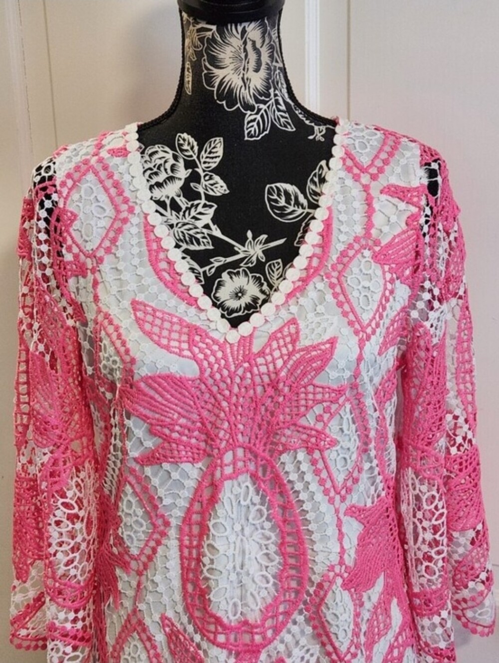 🦄VERY HTF Lilly Pulitzer🦄 - Lottie Romper - Picture 6 of 16